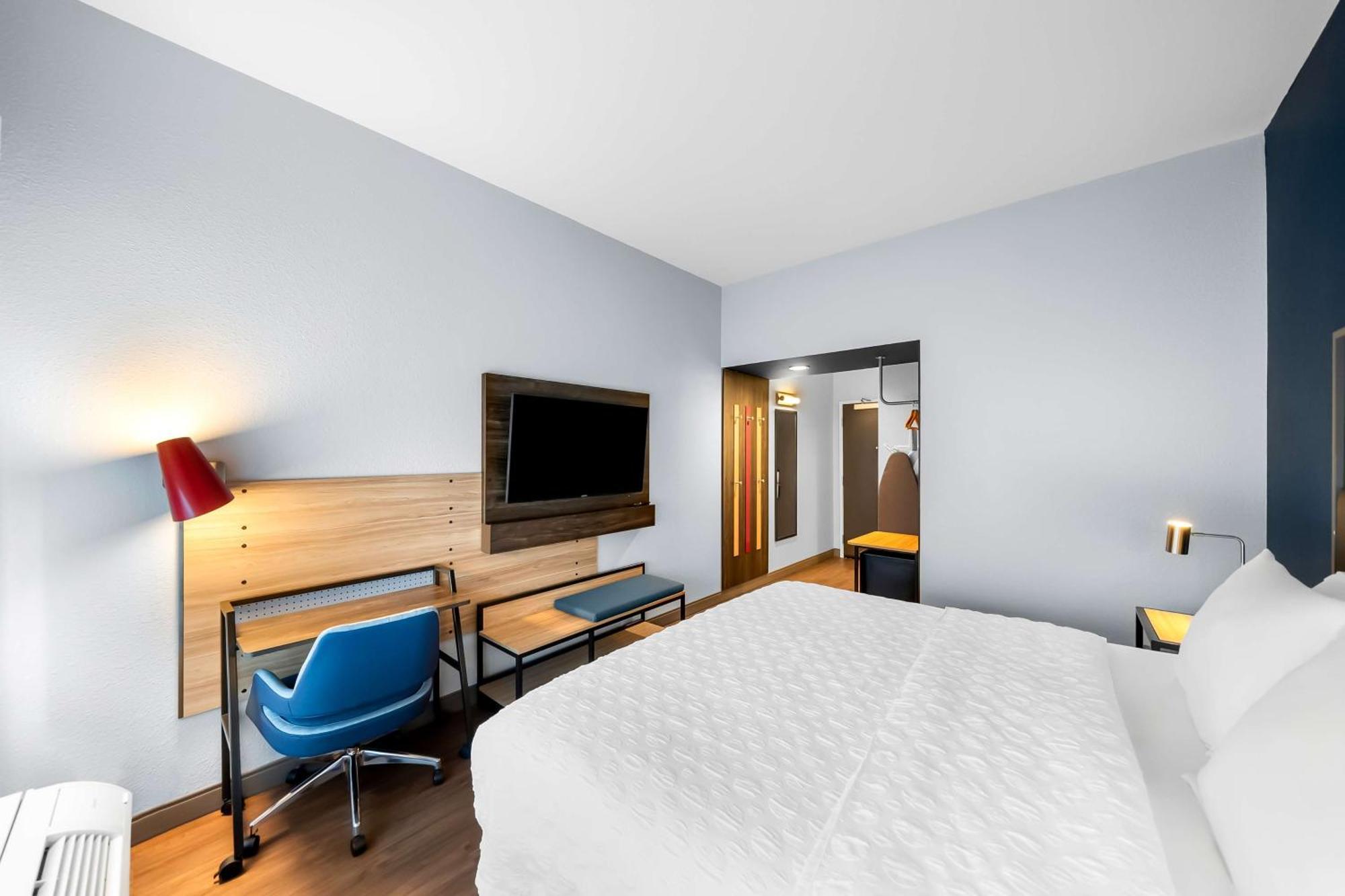 Tru By Hilton Plano Hwy 75 Hotel Exterior photo
